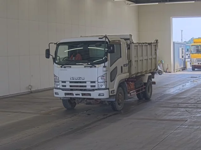 Isuzu Forward  с аукциона в Японии