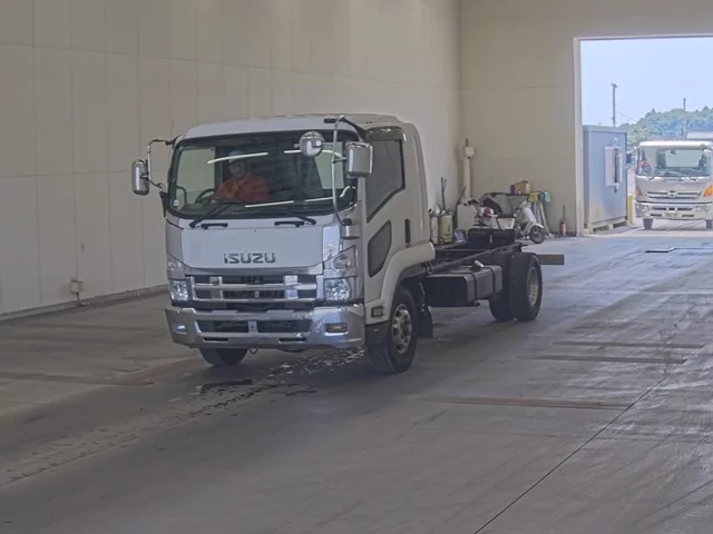 Isuzu Forward  с аукциона в Японии