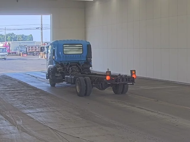 Isuzu Forward  с аукциона в Японии