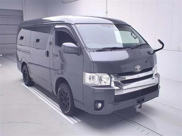 Toyota RegiusAce  с аукциона в Японии
