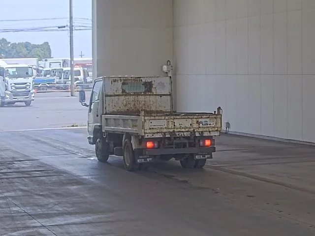 Isuzu Elf  с аукциона в Японии