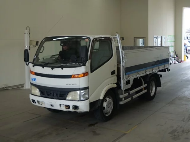 Toyota ToyoAce  с аукциона в Японии