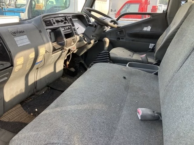 Mitsubishi Fuso Canter  с аукциона в Японии