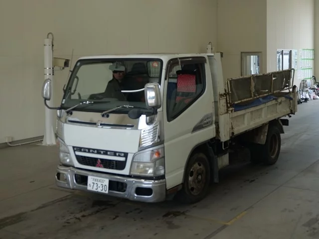 Mitsubishi Fuso Canter  с аукциона в Японии