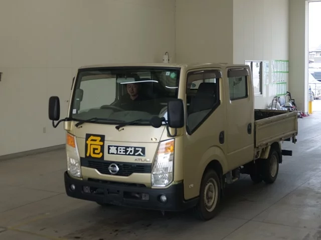 Nissan Atlas  с аукциона в Японии