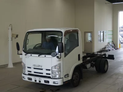Isuzu Elf