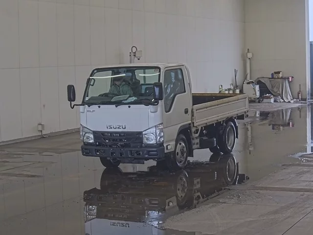 Isuzu Elf  с аукциона в Японии