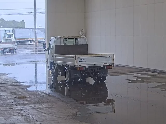 Isuzu Elf  с аукциона в Японии