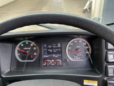 ISUZU GIGA