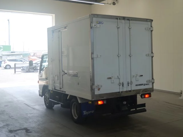 Mitsubishi Fuso Canter  с аукциона в Японии