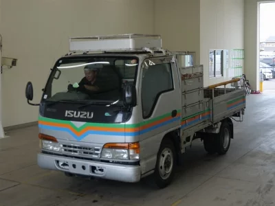 Isuzu Elf