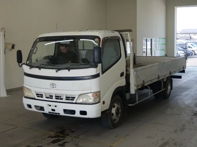 Toyota ToyoAce  с аукциона в Японии