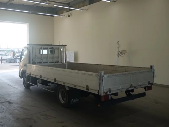 Toyota ToyoAce  с аукциона в Японии