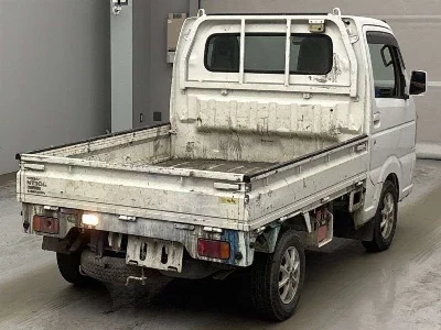 Nissan NT100 Clipper