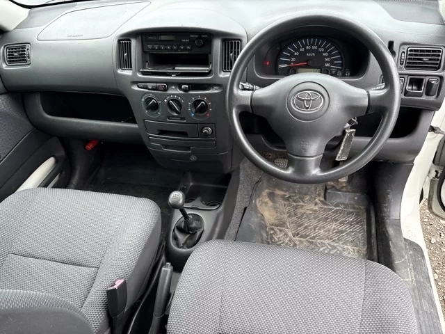 Toyota Succeed  с аукциона в Японии