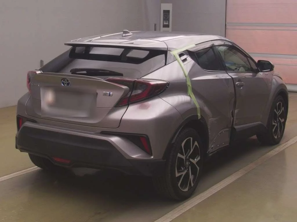 Toyota C-HR  с аукциона в Японии