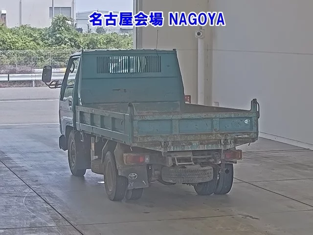 Toyota Dyna  с аукциона в Японии