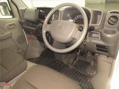 NISSAN NV100 CLIPPER