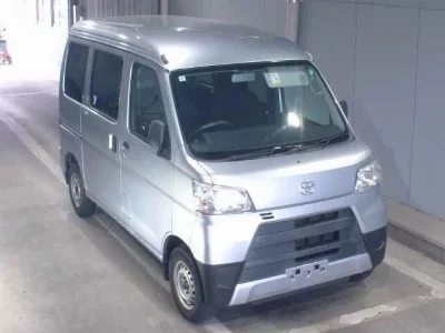 Toyota Pixis Van