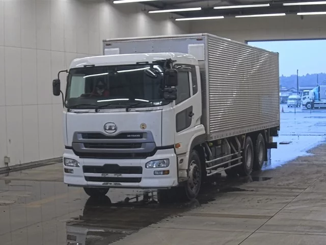 Nissan UD  с аукциона в Японии