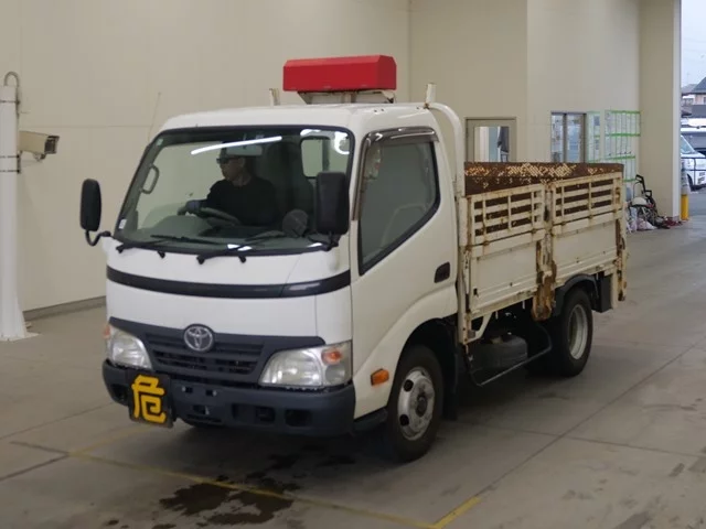 Toyota Dyna  с аукциона в Японии