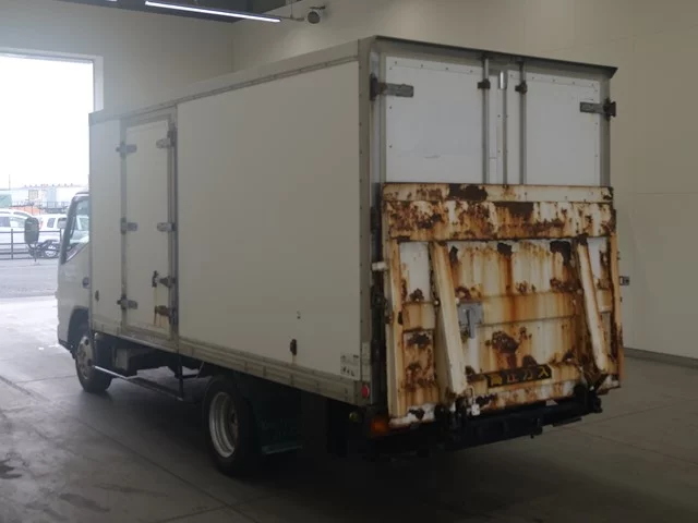 Mitsubishi Fuso Canter  с аукциона в Японии