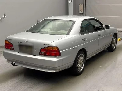 Nissan Laurel