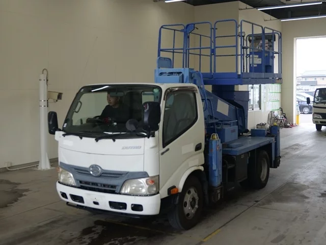 Hino Dutro  с аукциона в Японии