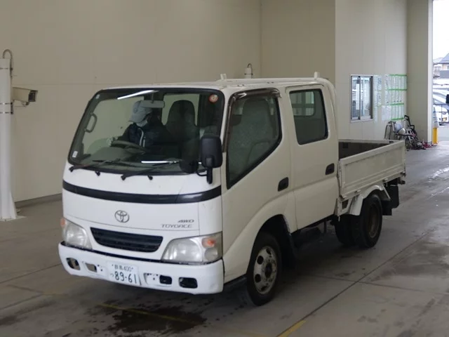 Toyota ToyoAce  с аукциона в Японии