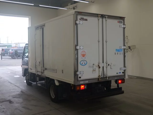 Mitsubishi Fuso Canter  с аукциона в Японии