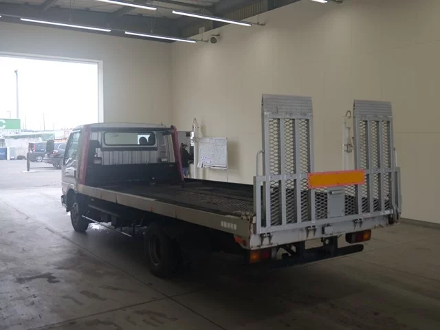 Mitsubishi Fuso Canter  с аукциона в Японии