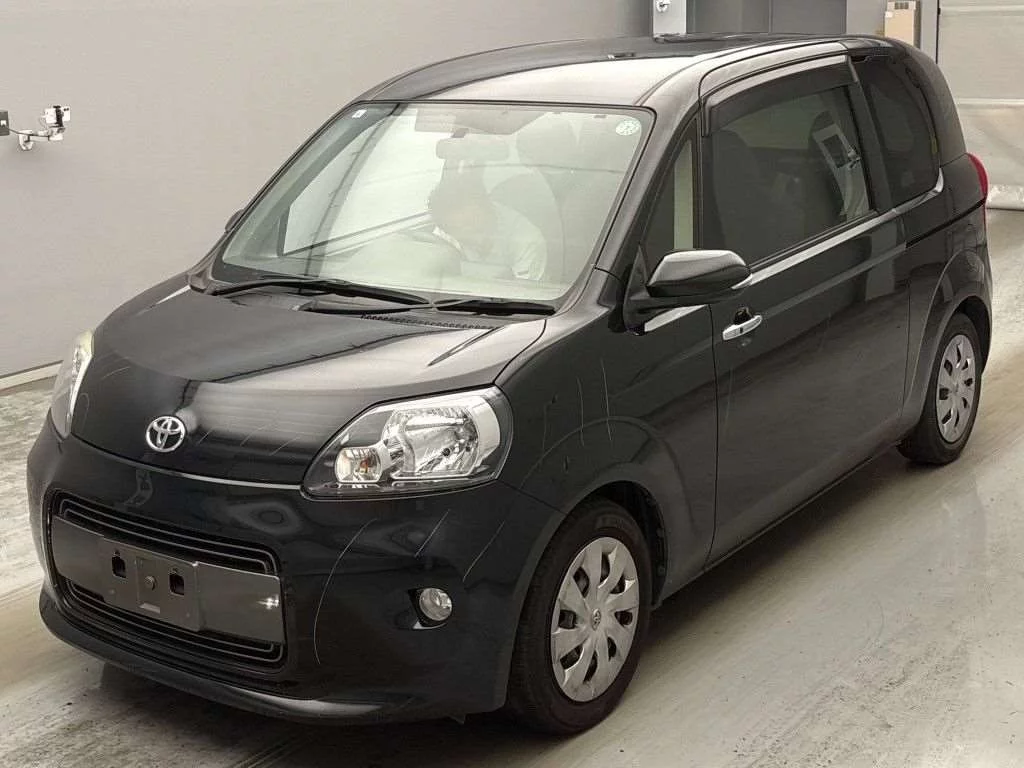 Toyota Porte  с аукциона в Японии