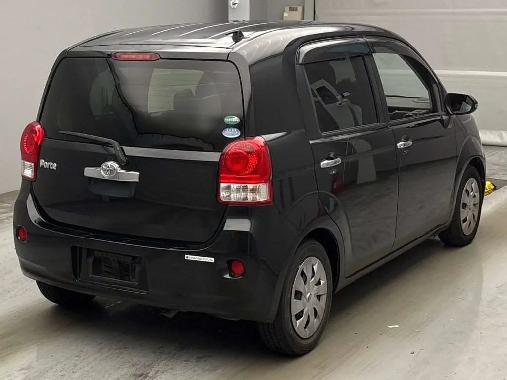Toyota Porte  с аукциона в Японии