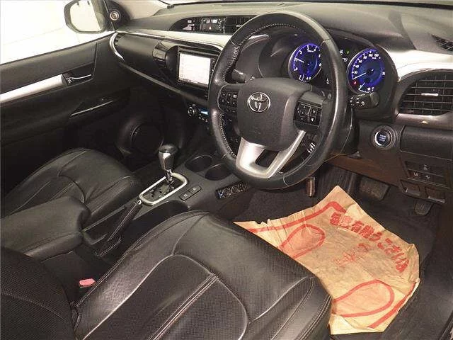 Toyota Hilux  с аукциона в Японии