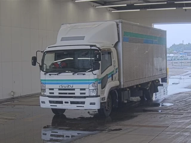 Isuzu Forward  с аукциона в Японии