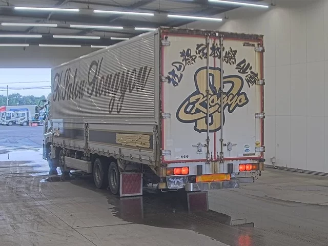 Nissan UD  с аукциона в Японии