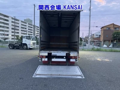 Isuzu Forward