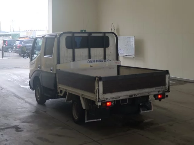 Toyota ToyoAce  с аукциона в Японии