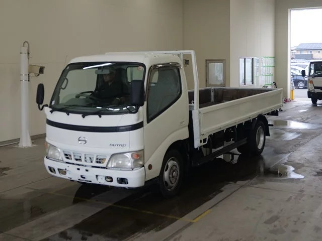 Hino Dutro  с аукциона в Японии