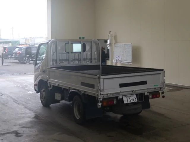 Toyota ToyoAce  с аукциона в Японии