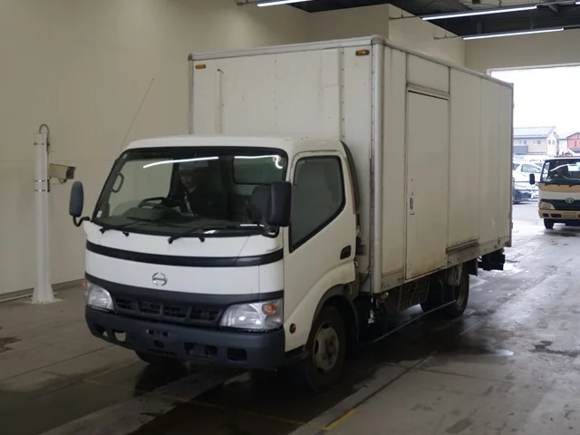 Hino Dutro  с аукциона в Японии