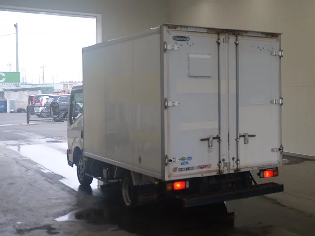 Nissan Atlas  с аукциона в Японии