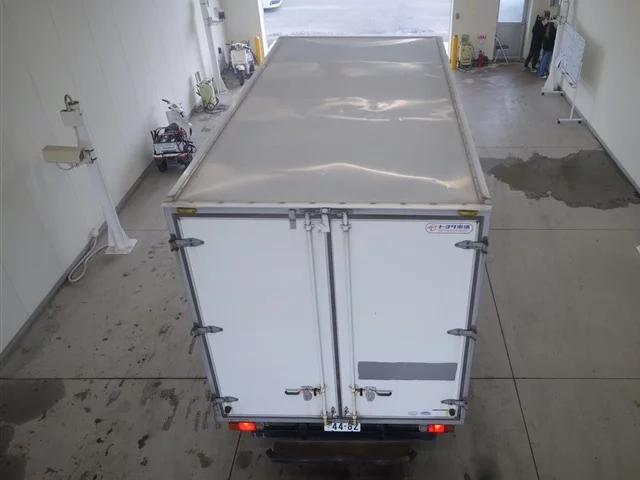 Toyota Dyna  с аукциона в Японии