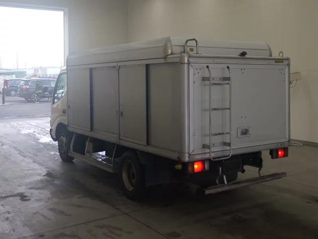 Hino Dutro  с аукциона в Японии
