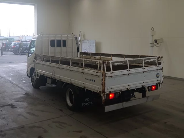 Hino Dutro  с аукциона в Японии