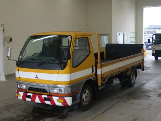 Mitsubishi Fuso Canter  с аукциона в Японии