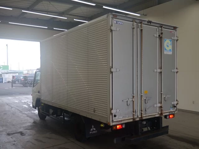 Mitsubishi Fuso Canter  с аукциона в Японии