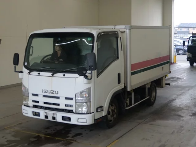 Isuzu Elf  с аукциона в Японии