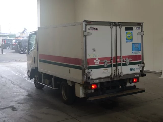 Isuzu Elf  с аукциона в Японии