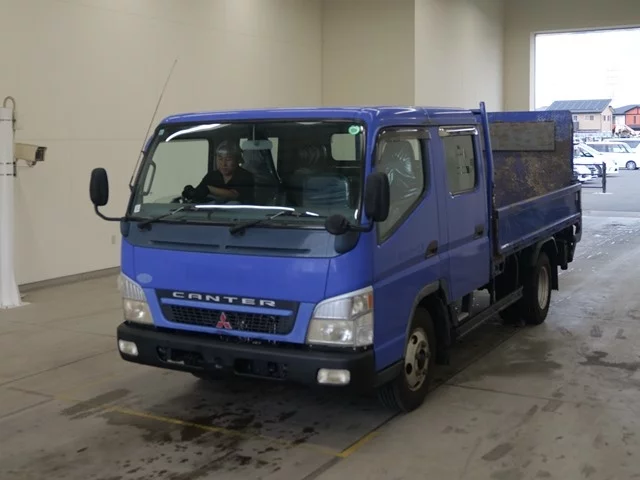 Mitsubishi Fuso Canter  с аукциона в Японии